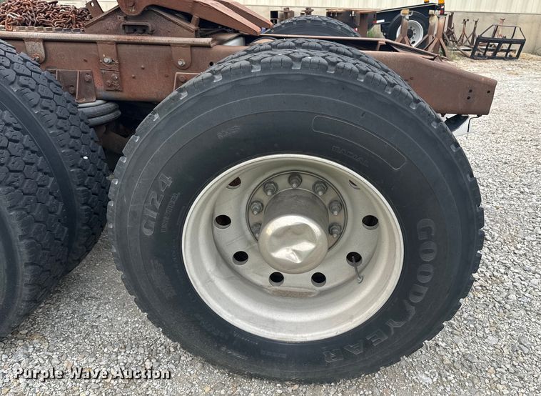 image for item EE7503 1977 White Freightliner  semi truck