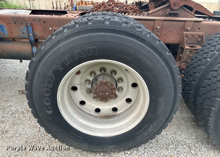 image for item EE7503 1977 White Freightliner  semi truck