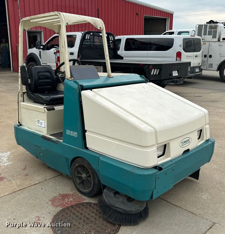image for item EE7504 Tennant  385 sweeper