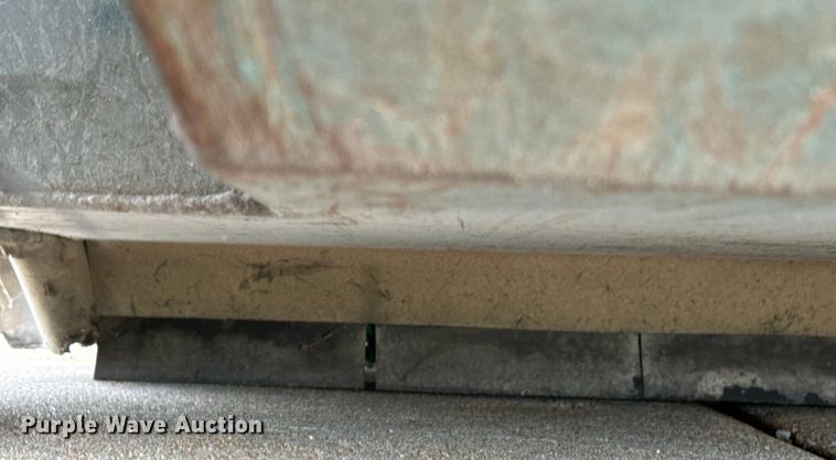 image for item EE7504 Tennant  385 sweeper