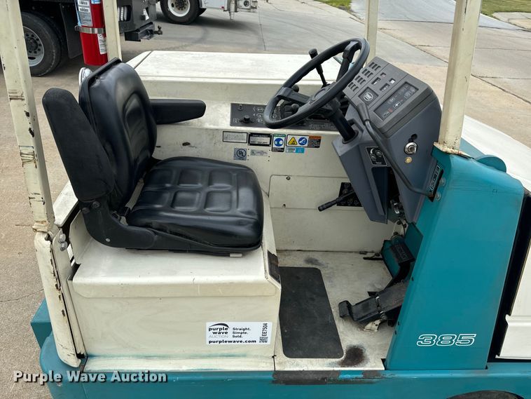 image for item EE7504 Tennant  385 sweeper