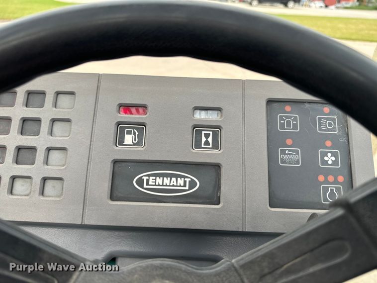 image for item EE7504 Tennant  385 sweeper
