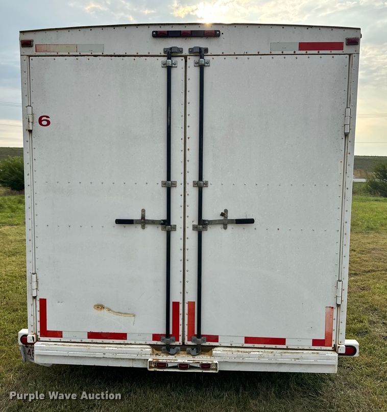 image for item EE7505 2002 Carson Trailer enclosed cargo trailer