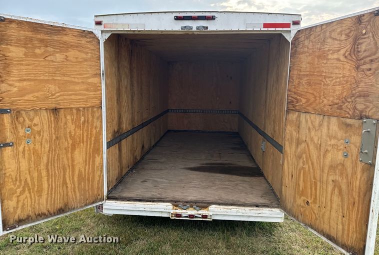 image for item EE7505 2002 Carson Trailer enclosed cargo trailer