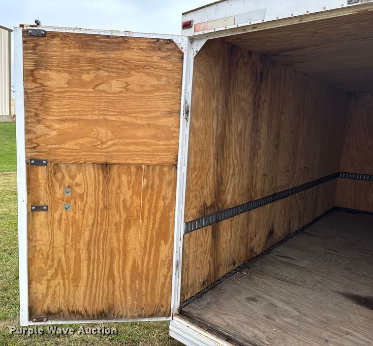 image for item EE7505 2002 Carson Trailer enclosed cargo trailer