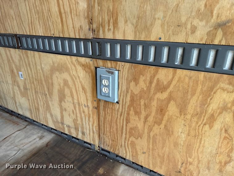 image for item EE7505 2002 Carson Trailer enclosed cargo trailer