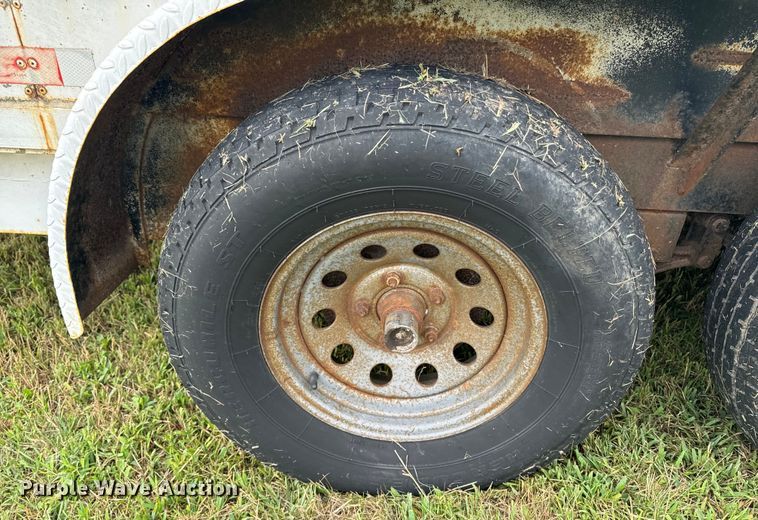 image for item EE7505 2002 Carson Trailer enclosed cargo trailer