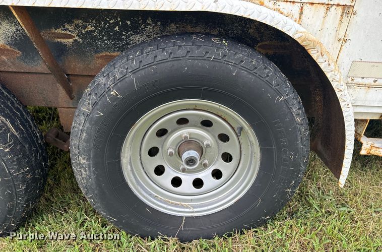 image for item EE7505 2002 Carson Trailer enclosed cargo trailer