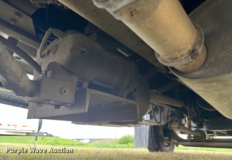 image for item EE7506 2006 GMC Chevrolet  5500 utility / service truck