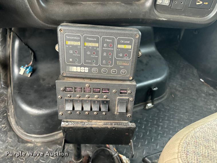 image for item EE7506 2006 GMC Chevrolet  5500 utility / service truck