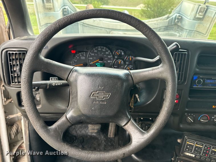 image for item EE7506 2006 GMC Chevrolet  5500 utility / service truck