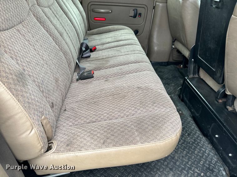 image for item EE7506 2006 GMC Chevrolet  5500 utility / service truck