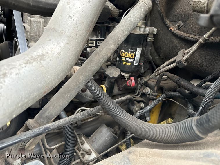 image for item EE7506 2006 GMC Chevrolet  5500 utility / service truck