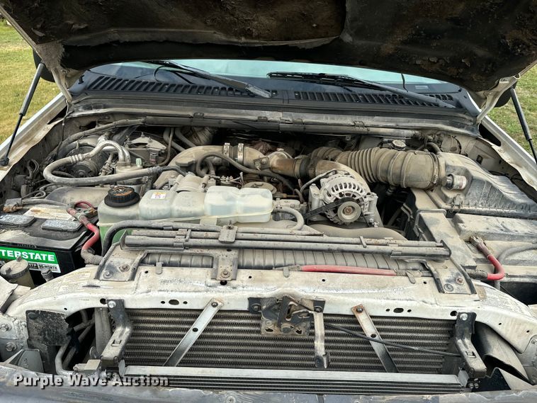 image for item EE7507 1999 Ford F450 Super Duty flatbed truck