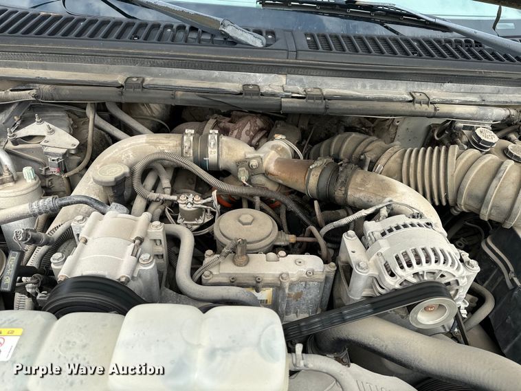 image for item EE7507 1999 Ford F450 Super Duty flatbed truck