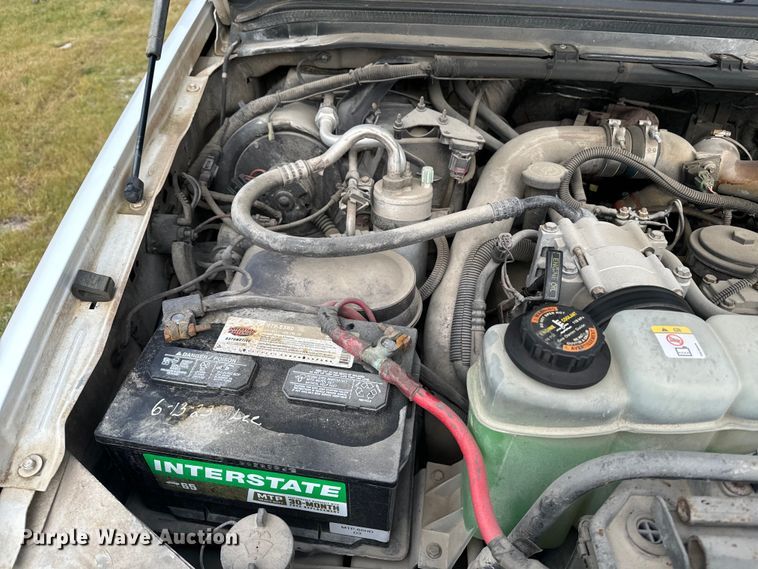 image for item EE7507 1999 Ford F450 Super Duty flatbed truck