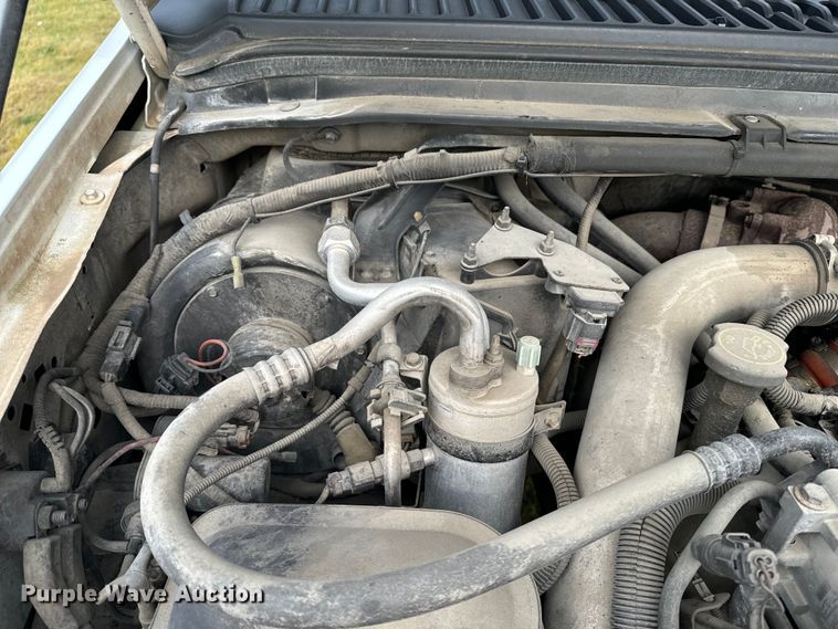 image for item EE7507 1999 Ford F450 Super Duty flatbed truck