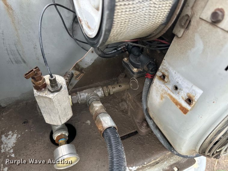 image for item EE7515 Ingersoll Rand 10FGT air compressor