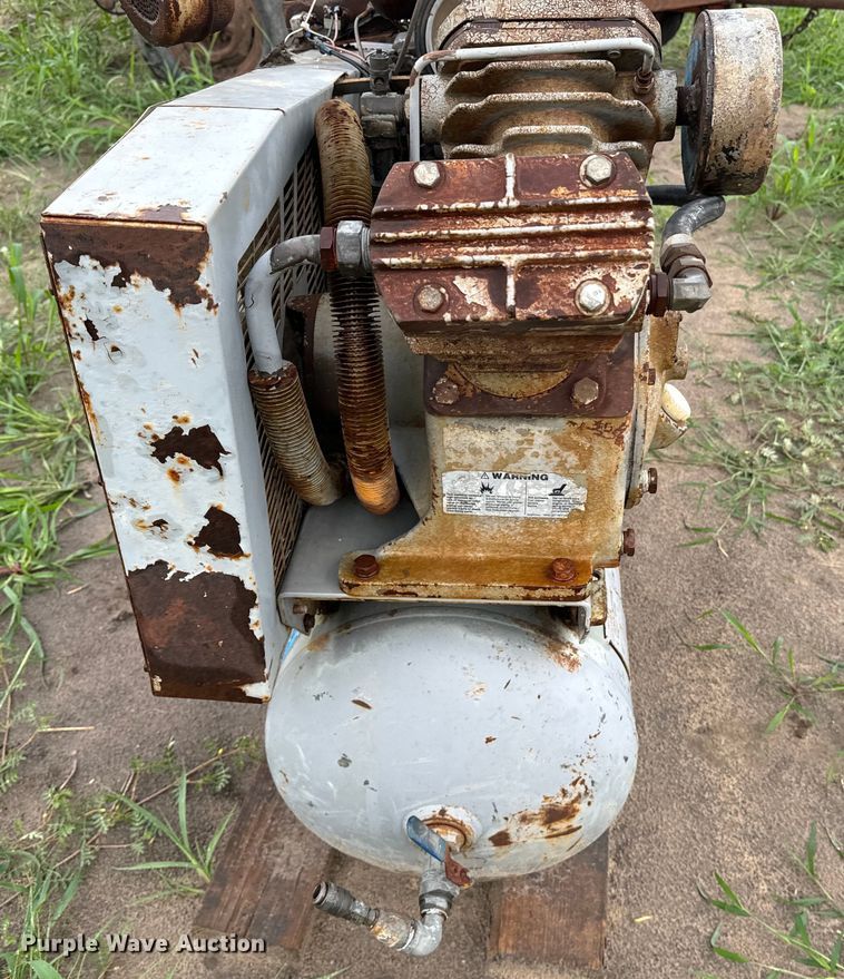 image for item EE7515 Ingersoll Rand 10FGT air compressor