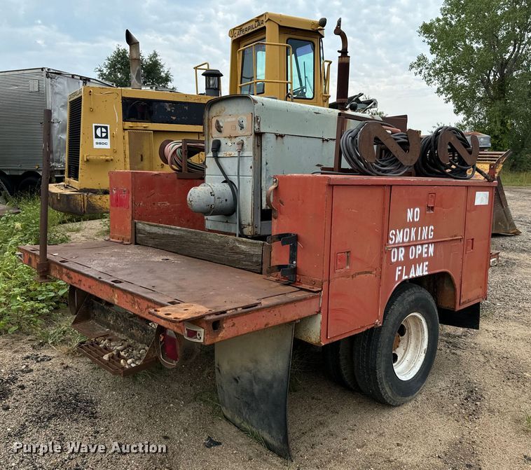 image for item EE7532 Shop built utility / service trailer