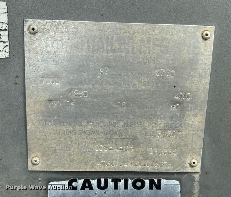 image for item EE7535 1997 Titan Gooseneck Stock livestock trailer