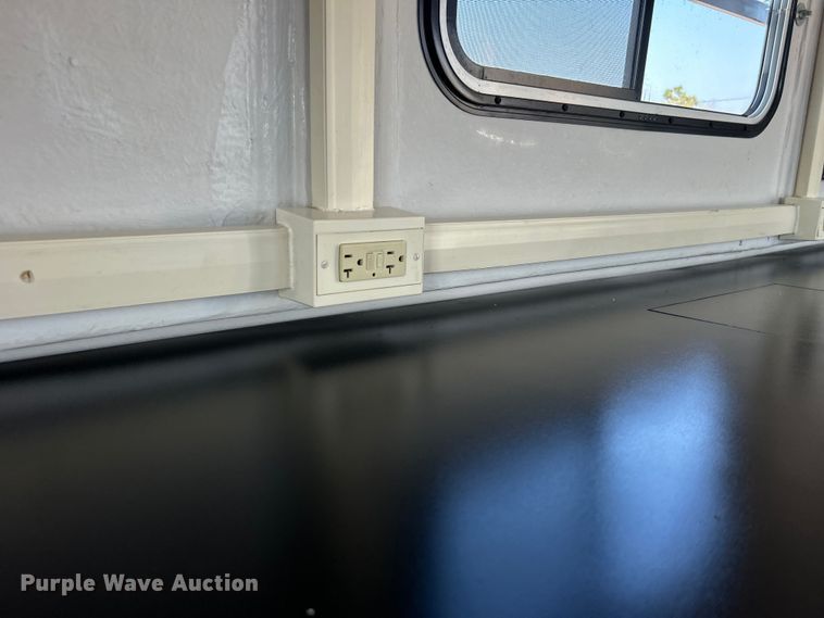 image for item EG0907 2012 T.A. Pelsue  Co. FLXCEN-001 fiber optic trailer