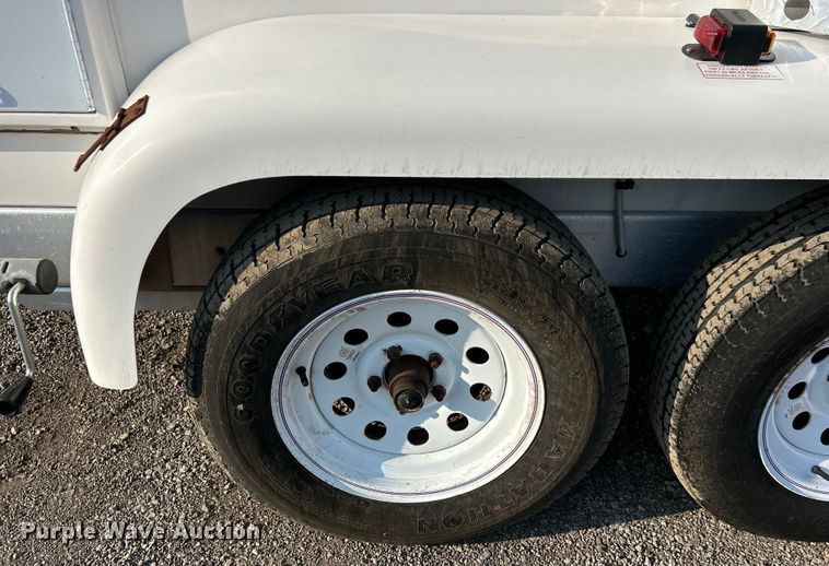 image for item EG0907 2012 T.A. Pelsue  Co. FLXCEN-001 fiber optic trailer