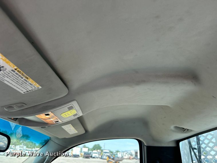 image for item EG0919 2008 Chevrolet  Silverado 3500HD flatbed pickup truck