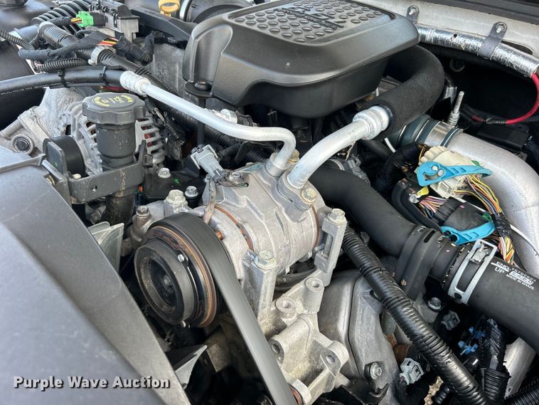 image for item EG0919 2008 Chevrolet  Silverado 3500HD flatbed pickup truck