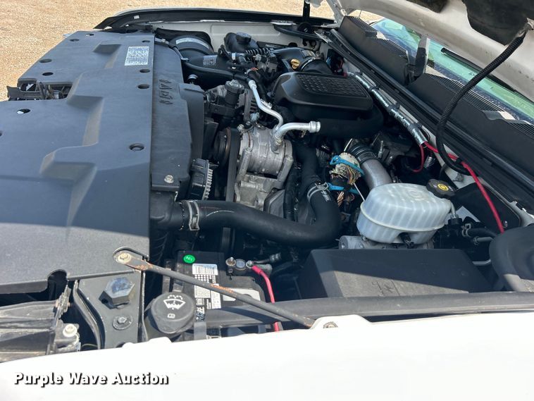 image for item EG0919 2008 Chevrolet  Silverado 3500HD flatbed pickup truck