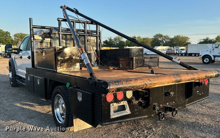 image for item EG0928 2019 Ford F550 Super Duty Crew Cab winch truck