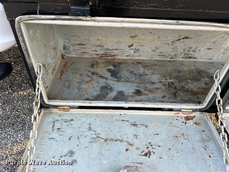 image for item EG0928 2019 Ford F550 Super Duty Crew Cab winch truck