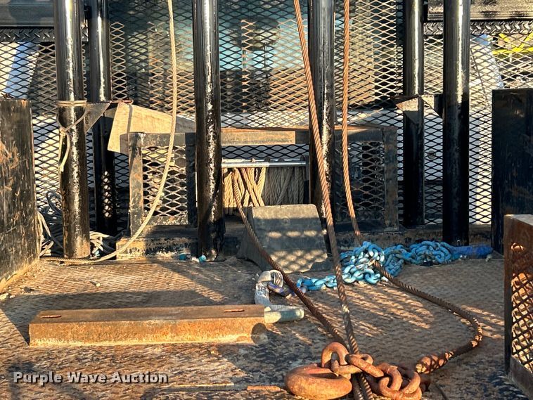 image for item EG0928 2019 Ford F550 Super Duty Crew Cab winch truck