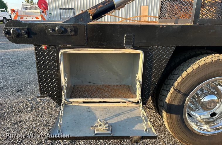 image for item EG0928 2019 Ford F550 Super Duty Crew Cab winch truck