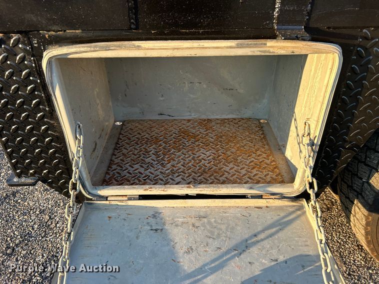 image for item EG0928 2019 Ford F550 Super Duty Crew Cab winch truck