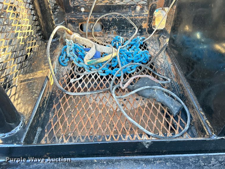 image for item EG0928 2019 Ford F550 Super Duty Crew Cab winch truck