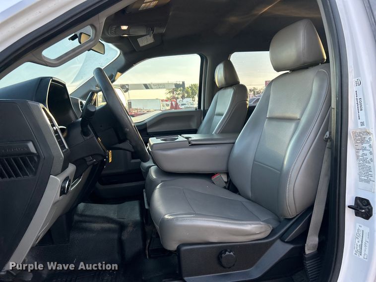 image for item EG0928 2019 Ford F550 Super Duty Crew Cab winch truck