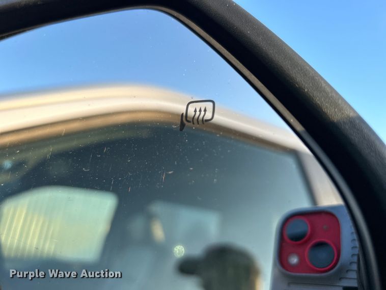 image for item EG0928 2019 Ford F550 Super Duty Crew Cab winch truck