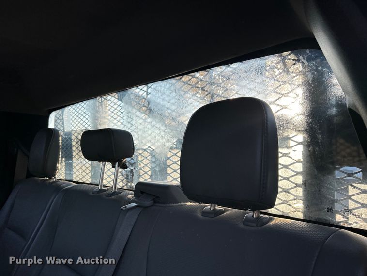 image for item EG0928 2019 Ford F550 Super Duty Crew Cab winch truck