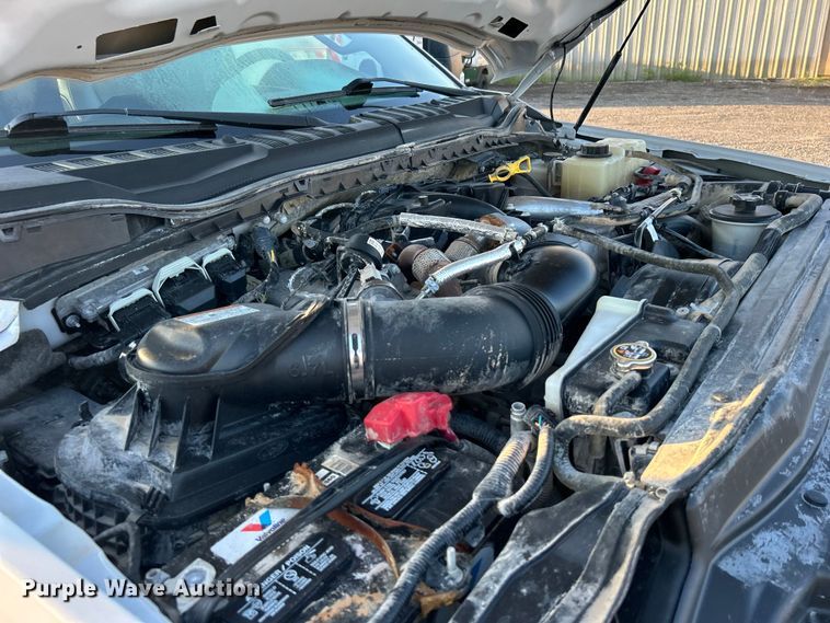 image for item EG0928 2019 Ford F550 Super Duty Crew Cab winch truck