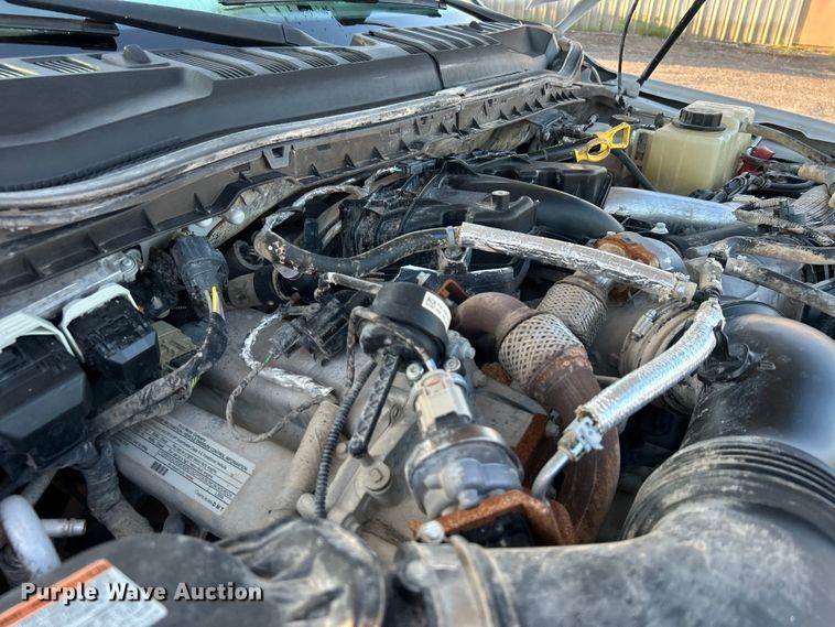 image for item EG0928 2019 Ford F550 Super Duty Crew Cab winch truck