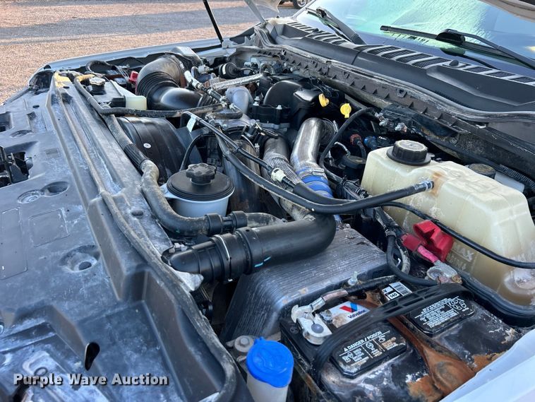 image for item EG0928 2019 Ford F550 Super Duty Crew Cab winch truck