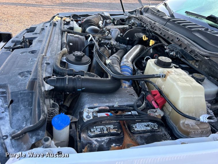 image for item EG0928 2019 Ford F550 Super Duty Crew Cab winch truck