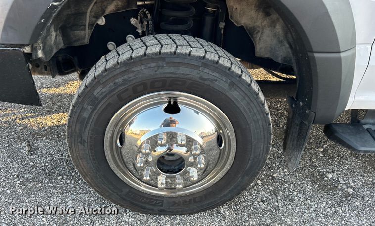 image for item EG0928 2019 Ford F550 Super Duty Crew Cab winch truck