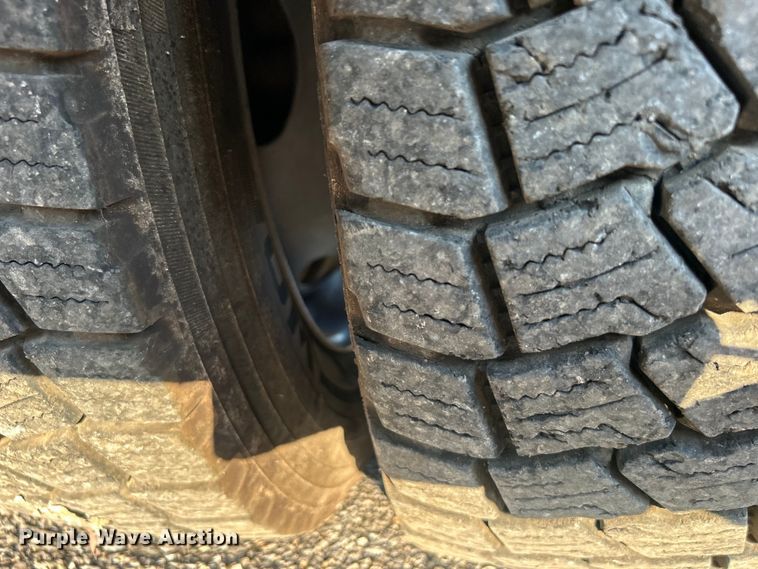 image for item EG0928 2019 Ford F550 Super Duty Crew Cab winch truck