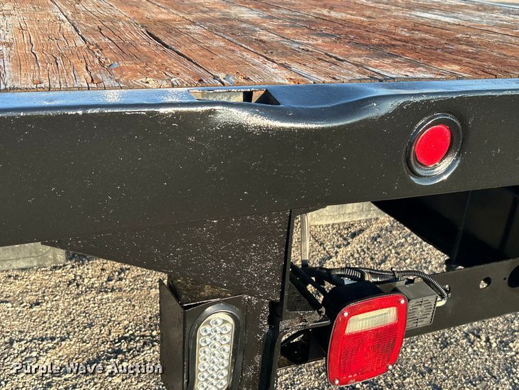 image for item EG0929 2013 Kenworth  T370 flatbed truck