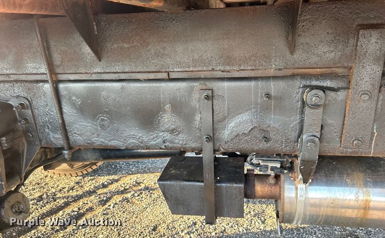 image for item EG0929 2013 Kenworth  T370 flatbed truck