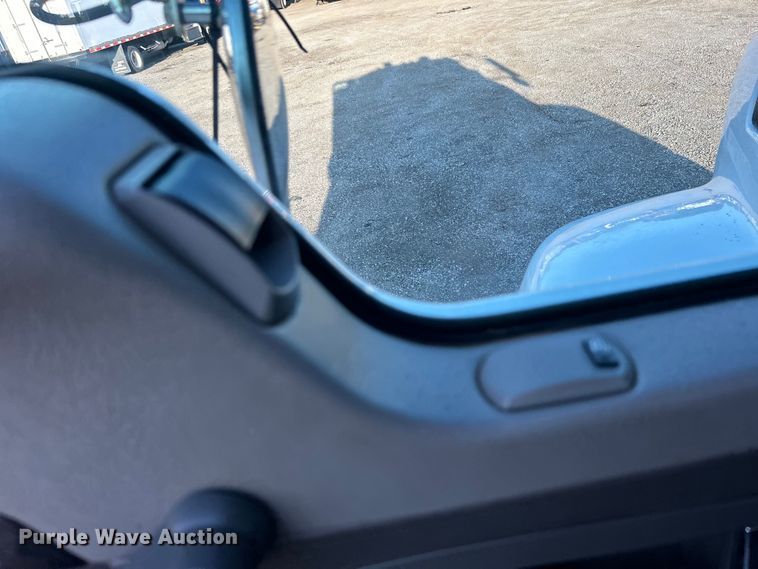 image for item EG0929 2013 Kenworth  T370 flatbed truck