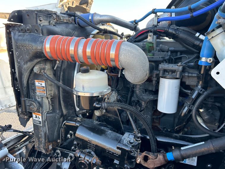 image for item EG0929 2013 Kenworth  T370 flatbed truck