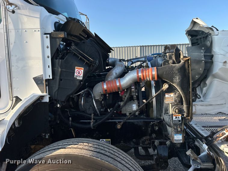 image for item EG0929 2013 Kenworth  T370 flatbed truck